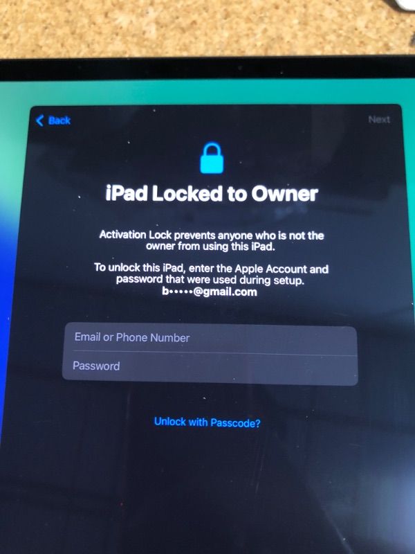 Photo 1 of **LOCKED***Apple iPad Pro 11-Inch (M4): Built for Apple Intelligence, Ultra Retina XDR Display, 256GB, 12MP Front/Back Camera, LiDAR Scanner, Wi-Fi 6E + 5G Cellular, All-Day Battery Life — Space Black. 