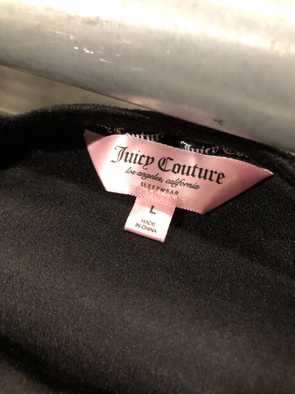 Photo 1 of ***LARGE SIZE*** Juicy Couture Women’s Velvet Fleece Pajama Set with Long Sleeve Top and Pants (US, Alpha, Large, Regular, Regular, Black 2)