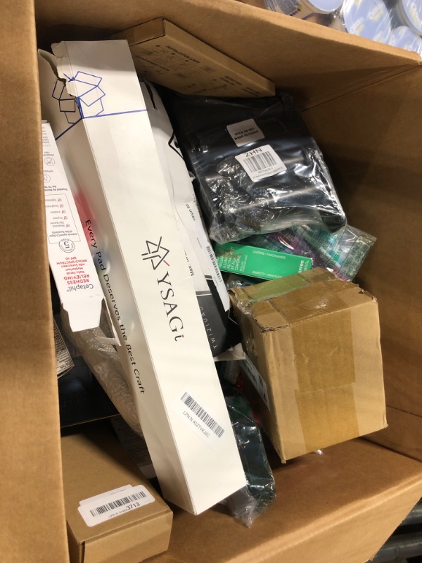 Photo 1 of ***BUNDLED BAG OF  ***
***AS IS / NO RETURNS -  FINAL SALE***

