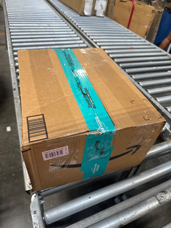 Photo 1 of **BUNDLE BOX OF ITEMS - NO RETURNS - FINAL SALE** 
