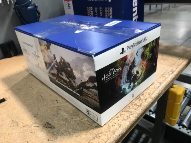 Photo 1 of (GAME IS THE CODE PAPER) PlayStation VR2 Horizon Call of The Mountain™ Bundle (PSVR2)