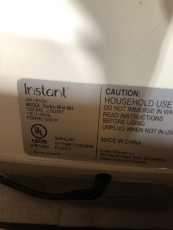 Photo 1 of (BROKEN HANDLE) Instant Pot Vortex 2QT Mini Air Fryer,Small Air fryer that Crisps,Reheats, Bakes, Roasts for Quick Easy Meals,Includes over 100 In-App Recipes,is Dishwasher-Safe,from the Makers of Instant Pot, White