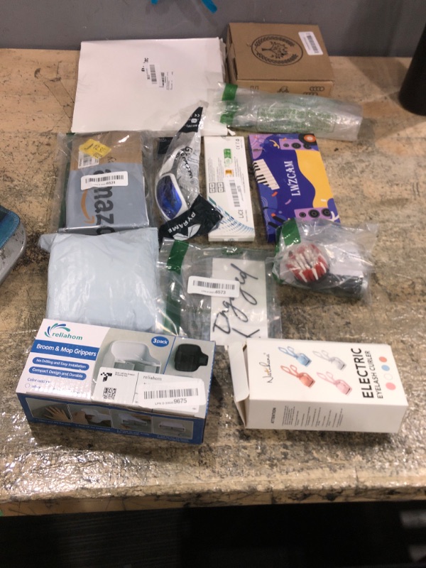 Photo 1 of **FINAL SALE BUNDLE OF MISCELLANEOUS ITEMS NON-REFUNDABLE**
