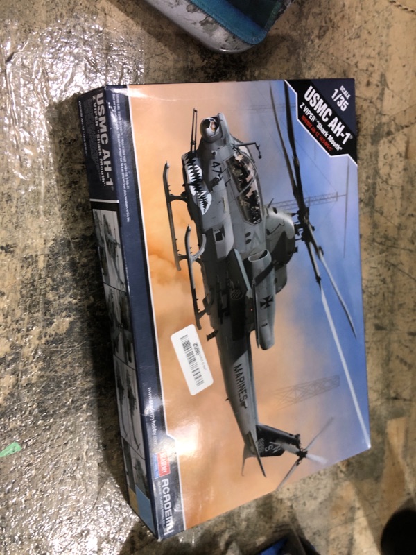 Photo 1 of Academy 1: 35 - Bell Ah-1Z Shark Mouth USMC