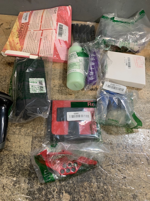 Photo 1 of **FINAL SALE BUNDLE OF MISCELLANEOUS ITEMS NON-REFUNDABLE**