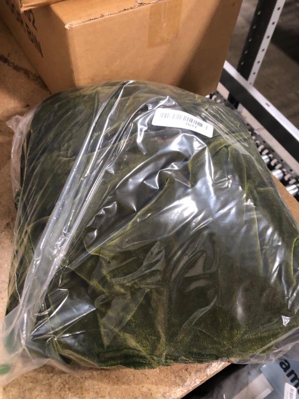 Photo 1 of GLORY SEASON Velvet Tablecloth Luxurious Solid Rectangle Table Cloth,Oblong Retro Farmhouse Ruffle Tablecloths Washable Table Cover for Party Wedding Baby Shower Kitchen Dinning Tabletop Decoration