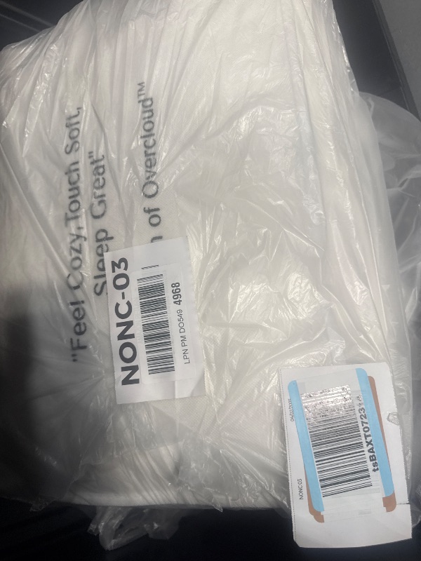 Photo 1 of baisihan Premium Goose Down Pillows Queen Size - 700+ Fill Power, Down Pillow for Stomach Sleeper, 100% Cotton 500 TC Cover Down Pillow Queen Size Plush Pillow 1 Pack 20"x30"
