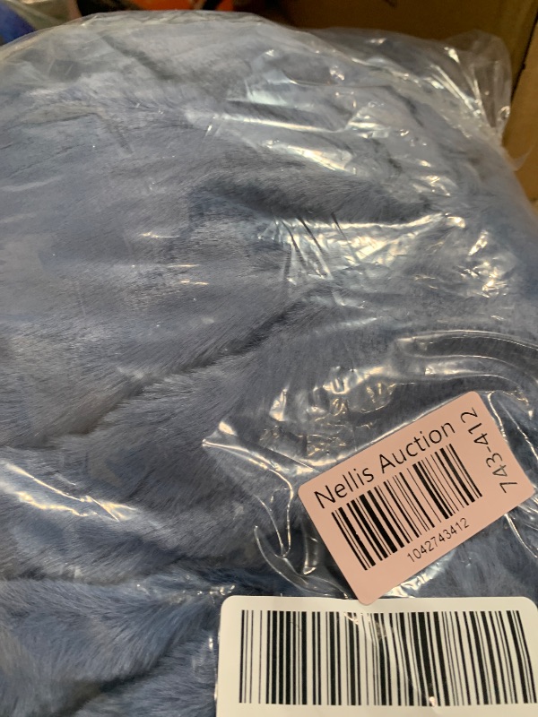 Photo 1 of  SMALL THROW BLANKET BLUE