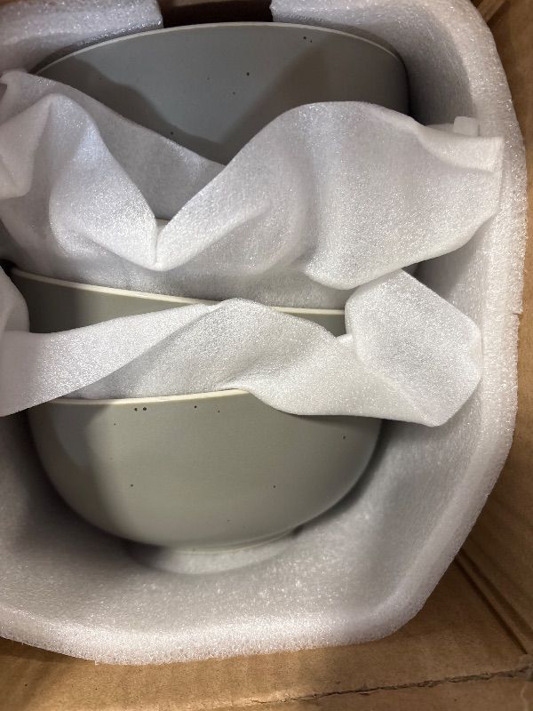 Photo 1 of AISBUGUR Cereal Bowl, Ceramic Bowls Set of 4, 26oz Large Soup Bowls for Kitchen Dishwasher & Microwave Safe, Perfect for Cereal, Soup, Oatmeal, Salad, Pasta, Dessert, Rice, GreY 