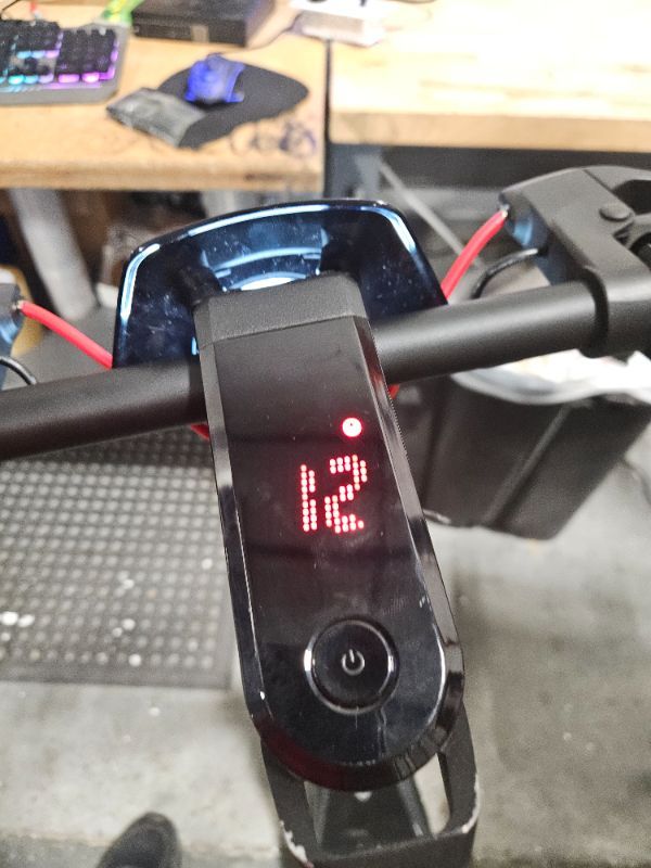 Photo 1 of NIU KQi3 Pro Electric Scooter, Portable Adult Scooter 31 Miles Range, 20mph Max Speed (Renewed)
