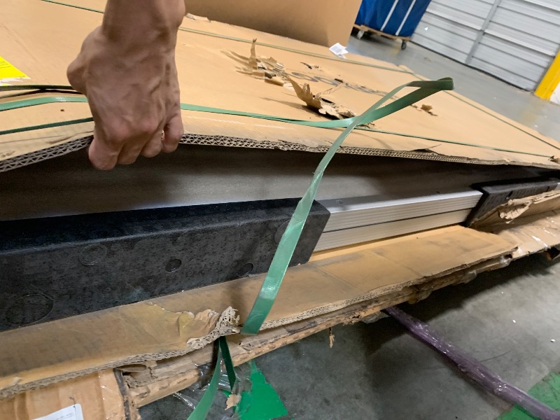 Photo 1 of Renogy Bifacial 2pcs 550 Watt Solar Panels 12/24 Volt Monocrystalline PV Power Charger On/Off-Grid 1100W Supplies for Rooftop Charging Station Farm Yacht and Other Off-Grid Applications
