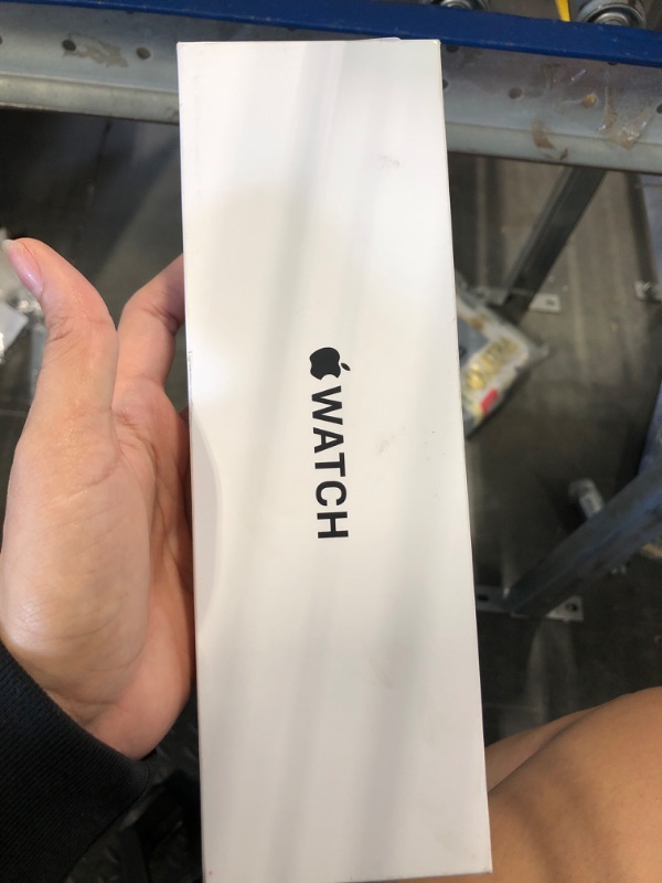 Photo 1 of ***partes only*/*Apple Watch SE (2nd Gen) [GPS 40mm] Smartwatch with Starlight Aluminum Case with Starlight Sport Band S/M. Fitness and Sleep Trackers, Crash Detection, Heart Rate Monitor, Retina Display