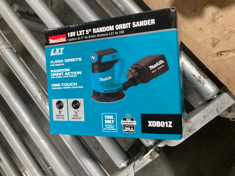 Photo 1 of Makita XOB01Z 18V LXT® Lithium-Ion Cordless 5" Random Orbit Sander, Tool Only