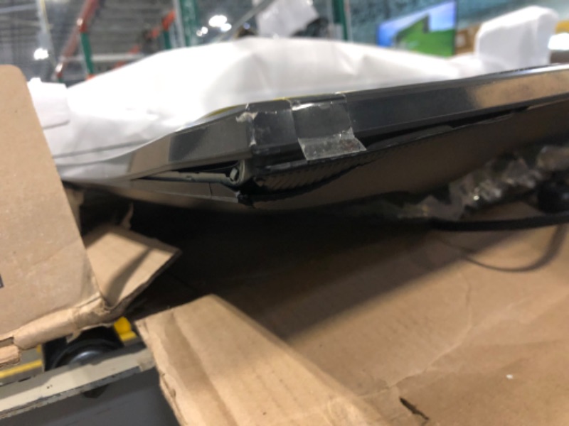 Photo 1 of ** ONLY PARTS ** SAMSUNG 65-Inch Class Crystal UHD 4K DU7200 Series HDR Smart TV w/Object Tracking Sound Lite, PurColor, Motion Xcelerator, Mega Contrast, Q-Symphony (UN65DU7200, 2024 Model)
