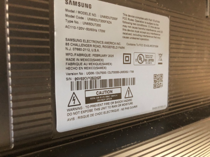Photo 1 of ** ONLY PARTS ** SAMSUNG 65-Inch Class Crystal UHD 4K DU7200 Series HDR Smart TV w/Object Tracking Sound Lite, PurColor, Motion Xcelerator, Mega Contrast, Q-Symphony (UN65DU7200, 2024 Model)