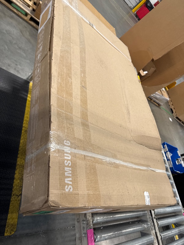 Photo 1 of ** ONLY PARTS ** SAMSUNG 65-Inch Class Crystal UHD 4K DU7200 Series HDR Smart TV w/Object Tracking Sound Lite, PurColor, Motion Xcelerator, Mega Contrast, Q-Symphony (UN65DU7200, 2024 Model)