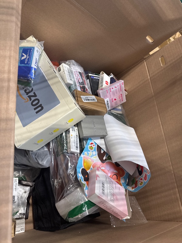 Photo 1 of **BUNDLE OF ITEMS - FINAL SALE - NO RETURNS** 