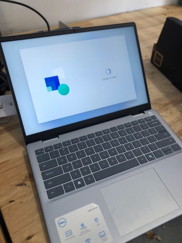 Photo 1 of Dell Inspiron 14 Plus 7440 Laptop - 14.0-inch 16:10 2.2K (2240x1400) Display, Intel Core Ultra 7-155H, 16GB LPDDR5X RAM, 1TB SSD, Intel Arc Graphics, Windows 11 Home, Onsite Service - Ice Blue
