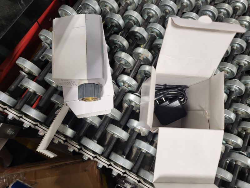 Photo 1 of ***MISSING HARDWARE***
Rachio Smart Hose Timer with WiFi Hub for Outdoor Watering | Easy Faucet Install, Automate Water & Sprinkler Schedules for Lawn, Garden, & Yard Care.
