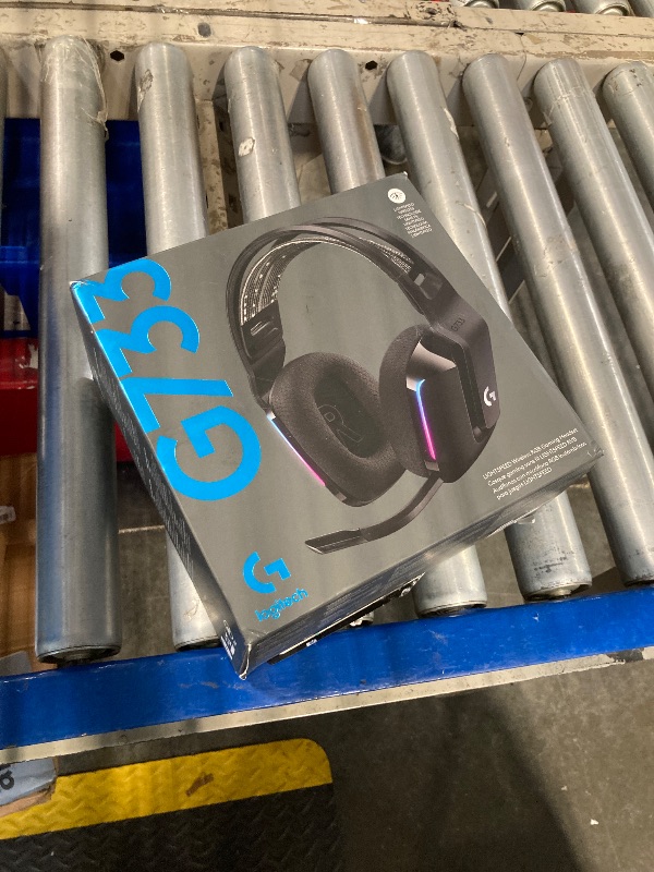 Photo 1 of Logitech G733 Lightspeed Wireless Gaming Headset with Suspension Headband, Lightsync RGB, Blue VO!CE mic technology and PRO-G audio drivers - Black