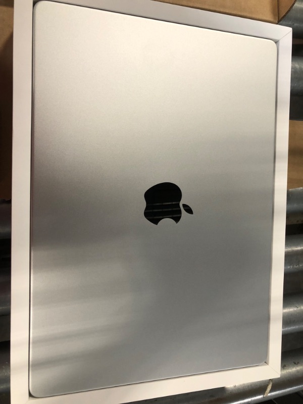 Photo 1 of ***NEW FROM THE FACTORY, BUT IT WAS OPENED FOR TESTING***Apple 2024 MacBook Pro Laptop with M4 chip with 10?core CPU and 10?core GPU: Built for Apple Intelligence, 14.2-inch Liquid Retina XDR Display, 16GB Unified Memory, 512GB SSD Storage; Silver