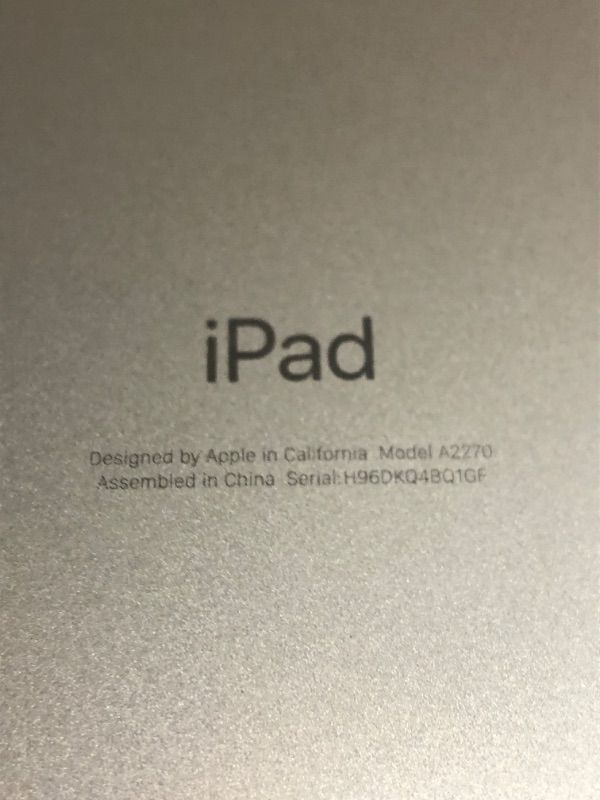 Photo 1 of Apple iPad (10.2-inch, Wi-Fi, 32GB) - Gold (Latest Model, 8th Generation) (Renewed)
