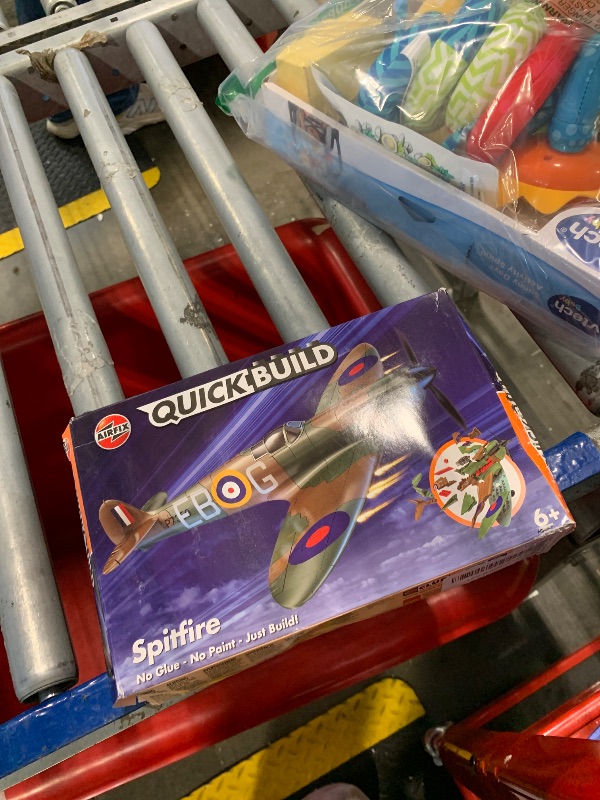 Photo 1 of Airfix Quickbuild Supermarine Spitfire Airplane Brick Building Plastic Model Kit J6000