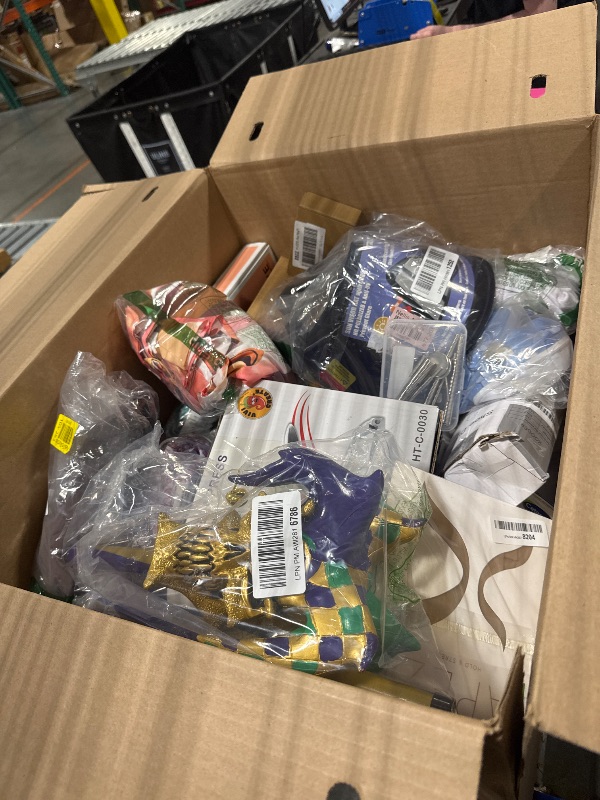 Photo 1 of **BUNDLE BOX OF ITEMS - FINAL SALE - NO RETURNS**