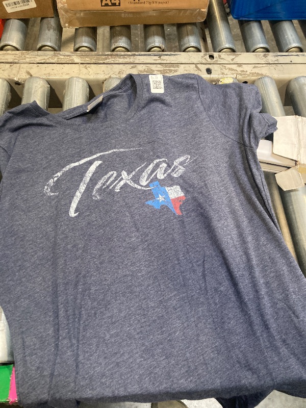 Photo 1 of ** GREY**
Texas T shirt Women | Left Chest Texas State Flag T-Shirt
LARGE