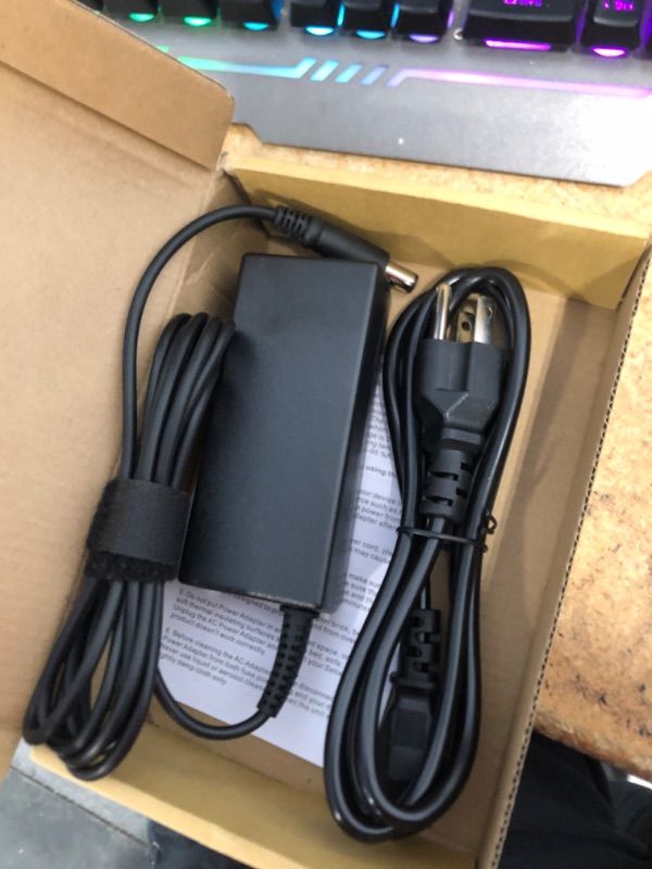Photo 1 of AC Adapter/Battery Charger for Compaq Presario 2210B 2510P CQ40 CQ45 CQ50 CQ56 CQ56-115DX CQ60 CQ60-210US CQ60-211DX CQ60-215DX CQ60-216DX CQ60-419WM CQ60-615DX CQ60Z CQ61 + Power Cord