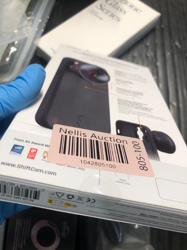 Photo 1 of *** FACTORY SEALED***ShiftCam | Camera Case with Built-in LensUltra Mount for Apple iPhone | Gear up Your iPhone and Start Shooting in Seconds | Charcoal (iPhone 14 Plus)