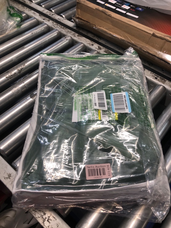 Photo 1 of (USED/FAIR) (BAGGED) HPD Half Price Drapes Heritage Plush Velvet Curtains 96 Inches Long Room Darkening Curtains for Bedroom & Living Room 50W x 96L, (1 Panel), Eden Green
