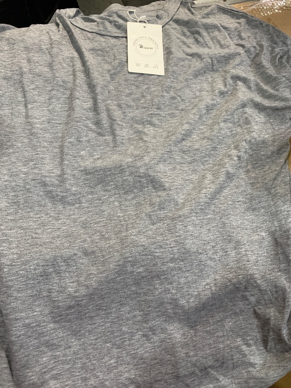 Photo 1 of (used)(only one shirt) Riyiper 3 Pack Women's Oversized T Shirt Cotton Half Sleeve Summer (Black, Grass Green, Light Gray,Small)