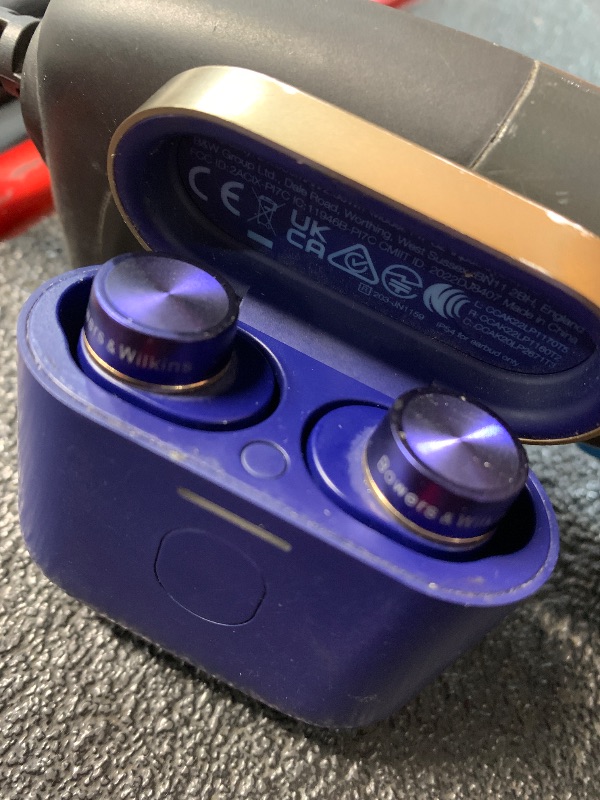 Photo 1 of (pi7)Bowers & Wilkins Pi7 Wireless Earbuds (Midnight Blue), in-Ear Bluetooth Earphones with Qualcomm Chipset