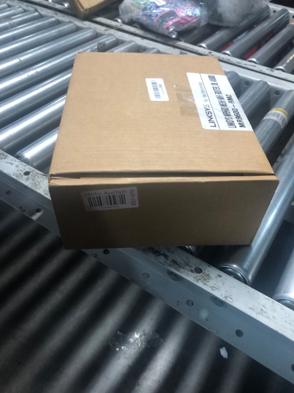 Photo 1 of Linksys Mesh Wifi 6 Router, Dual-Band, 3,000 Sq. ft Coverage, 40+ Devices, Speeds up to 6.0Gbps - MR9600 (Renewed), 1-Pack