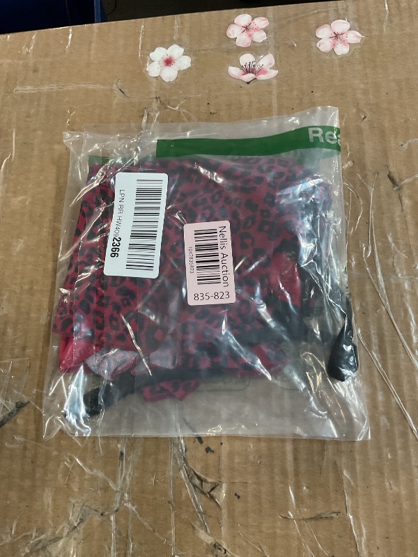 Photo 1 of (xsmall),cropped SOLY HUX Women's Y2k Lace Trim Leopard Print Camisole Tops Sleeveless Spaghetti Strap Cheetah Crop Tank Top Red Leopard 