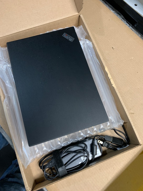 Photo 1 of (USED/FAIR) (POWER TESTED) Lenovo Thinkpad T490 14"" Laptop Intel Core i5-8365U 1.60 GHz 16 GB 256 GB SSD Windows 10 Pro Touch (Renewed), Black