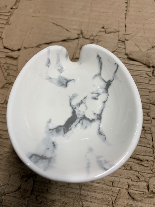 Photo 1 of (used) Agyiuns Soap Dish, Marble Soap Holder Self Draining Leaf Shape Soap Dishes,Ceramic soap Holder 