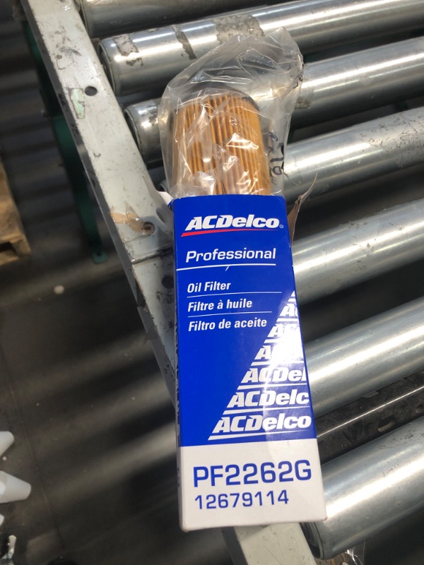 Photo 1 of ACDelco GM Original Equipment PF2262G Engine Oil Filter and Cap Seal (O-Ring)