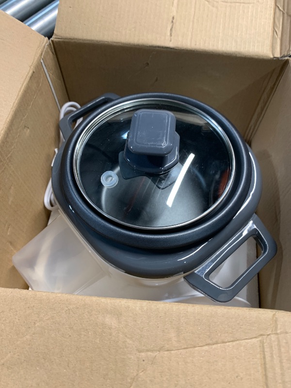 Photo 1 of (POWER TESTED) (SMALL) BLACK+DECKER 3-Cup Rice Cooker, 1.5-cup Uncooked Rice, 3 Cups Cooked, Steaming Basket, Removable Non-Stick Bowl, One Touch