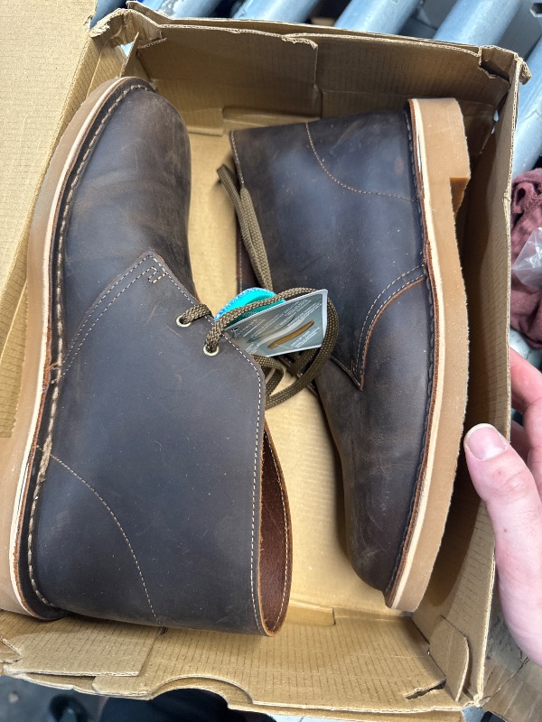 Photo 1 of (9.5 WIDE) Clarks Men's Bushacre 3 Chukka Boot, Beeswax, 9.5 Wide