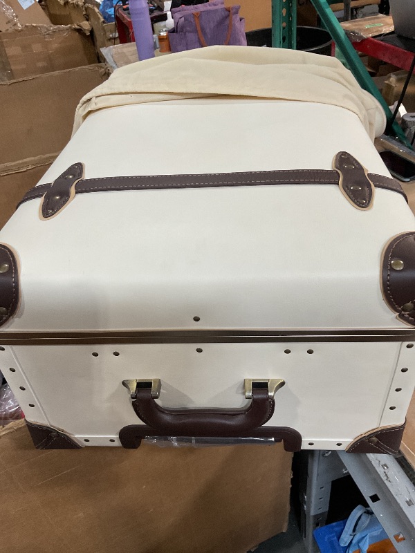 Photo 1 of (Missing carry on) urecity Vintage Luggage Sets of 3 Piece - Hardside Lightweight Spinner Suitcases - Retro Travel Set includes Under Seat Train Case, 26"+20"+12"