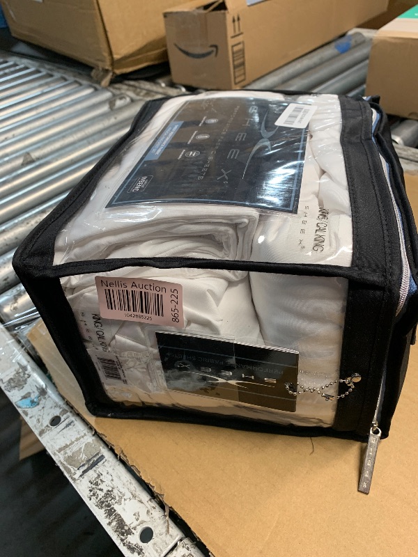 Photo 1 of (Used) SHEEX Original Performance Sheet Set, Cooling Bed Sheet with 1 Flat Sheet, 1 Fitted Sheet