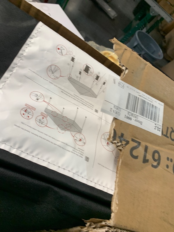 Photo 1 of (bag has a minor cut)
Yaheetech 12x12 Pop Up Canopy Easy Set-up Tent, Portable Outdoor Canopy Instant Tent, Commercial Gazebo with Wheeled Carry Bag & 4 Sandbags for Home, Party & Outdoor Activities, White