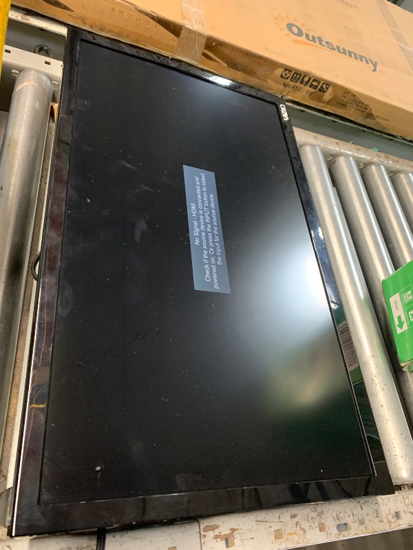 Photo 1 of (MINOR DAMAGE) (MISSING REMOTE) VIZIO 24-inch TV