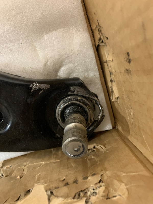 Photo 1 of *ONLY ONE INCLUDED* HAWK BROTHER K620486 K620487 Front Lower Control Arms w/Ball Joints Bushings Driver Passenger Sides Assembly Replacement for 2007-2014 Ford Edge 2007-2015 Lincoln MKX