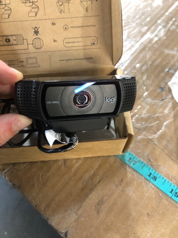 View 3 of Logitech C920x HD Pro Webcam, Full HD 1080p/30fps Video, Clear Audio, HD Light Correction, PC Camera Webcam, Works with Skype, Zoom, Facetime, PC, Laptop, Mac, Tablet - Black