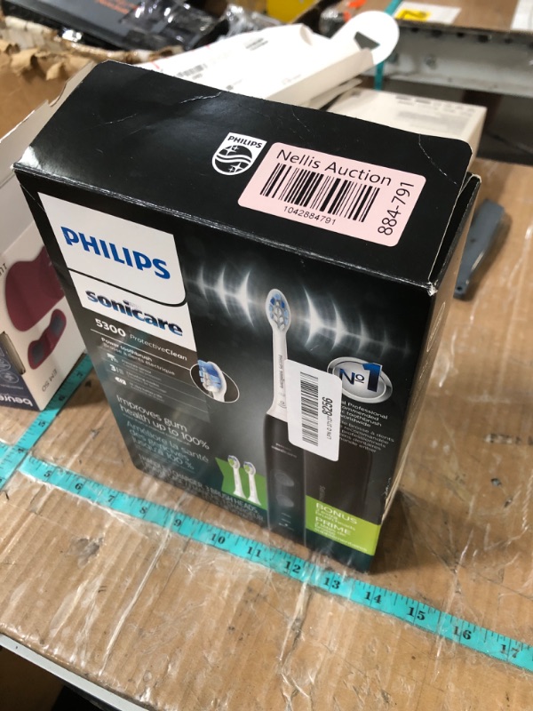 Photo 1 of (sold for parts) Philips Sonicare ProtectiveClean 5300 Rechargeable Electric Toothbrush, with Pressure Sensor, 3 Cleaning Modes, SmarTimer 