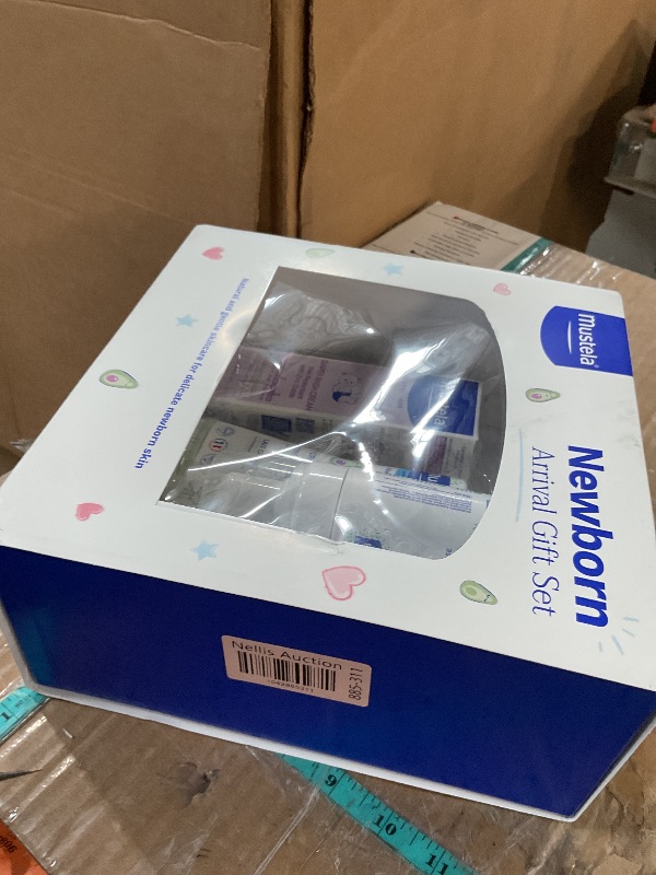 Photo 1 of *NONREFUNDABLE*
*FACTORY SEALED*
Mustela Newborn Arrival Gift Set - Baby Skincare & Bath Time Essentials - Natural & Plant Based - 5 Items Set