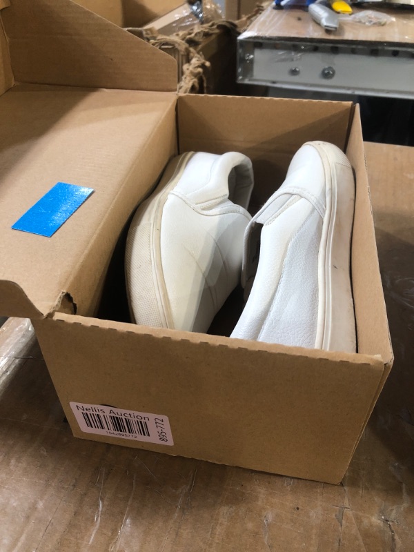 Photo 1 of ***(HEAVILY USED/ MINOR DAMAGE)***
Slip on White Casual Shoes for Women with Arch Support Business Comfortable Canvas Loafers for All Day Standing Size 8